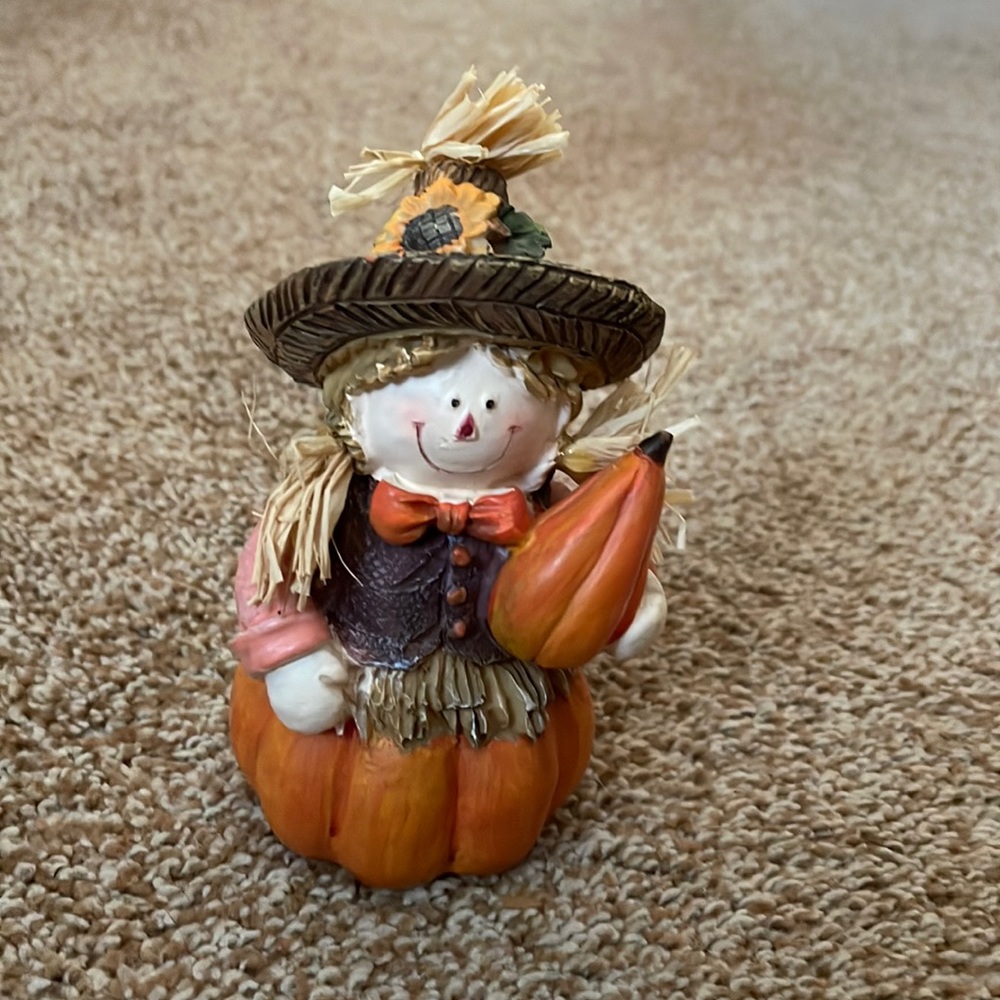 Fall Harvest pumpkin Scarecrow Figurine